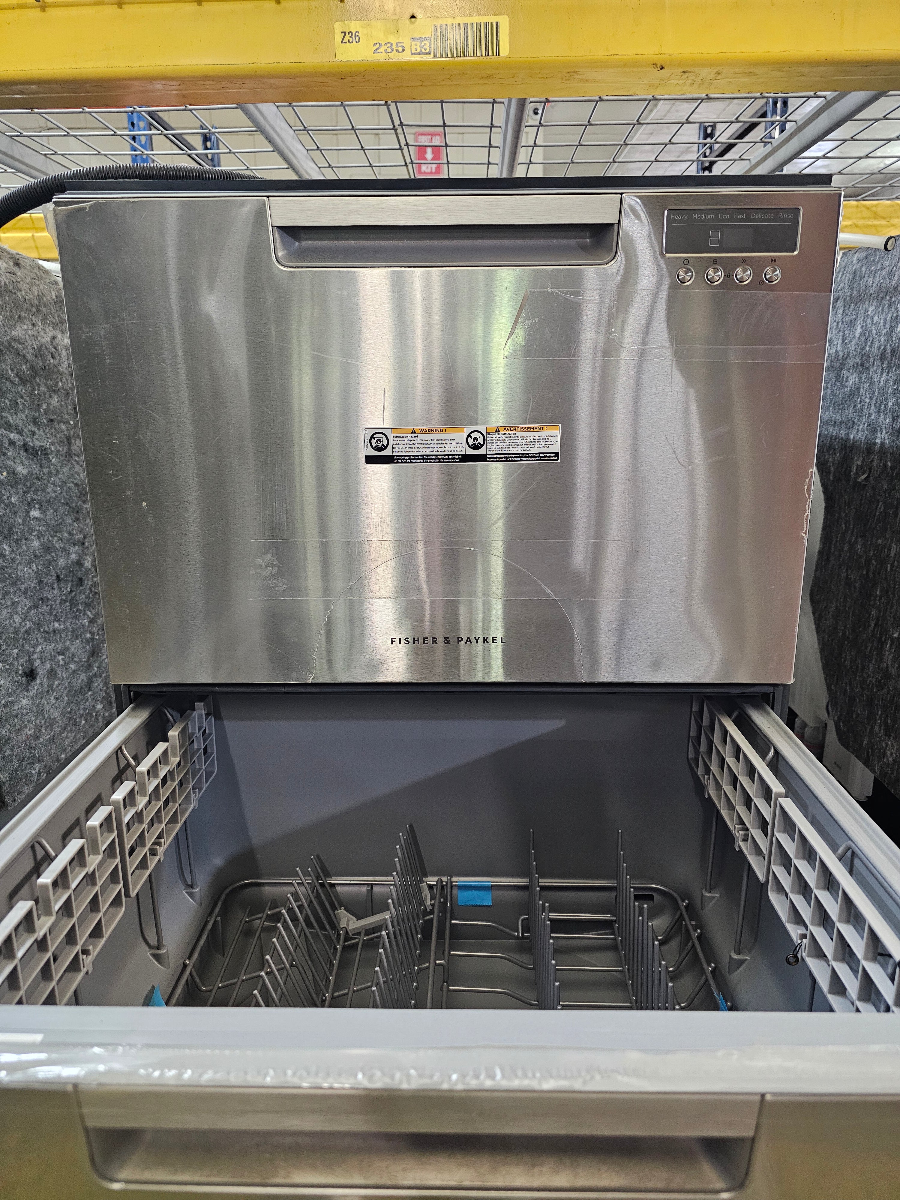 Fisher and Paykel DishDrawer 24 Inch Wide 14 Place Setting Energy Star Rated Built-In Top Control Dishwasher with Recessed Handle